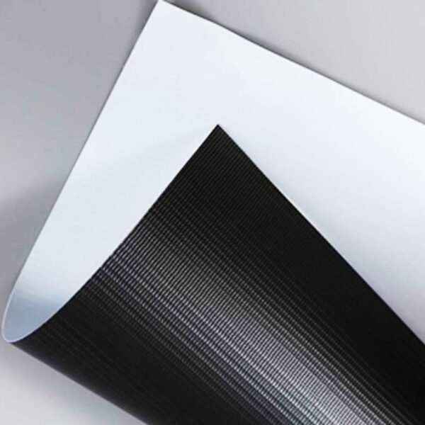 LONA FRONTLIT 440 G/M2, BRANCO FOSCO, VERSO PRETO, COM TECIDO 300X500, 18X12 EM ROLO DE 2,50X30M